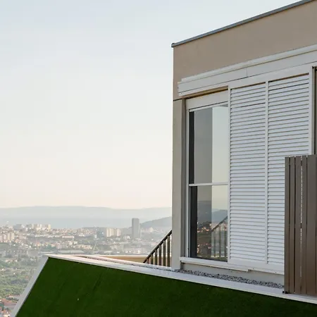 Villa Skyline Clissa *
